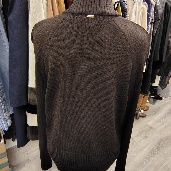 St. John Brown Sweater - Picture 4 of 7